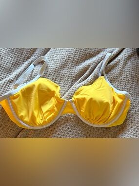 Shade & Shore Yellow Underwire Bikini Top with White Trim 38DD beach surf skate